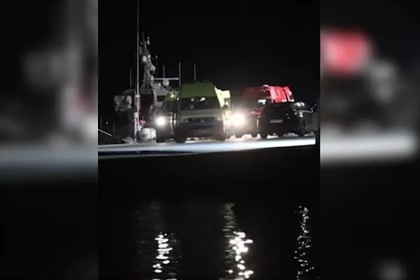 Mueren 14 migrantes en una embarcación que chocó con una patrullera de la guardia costera griega