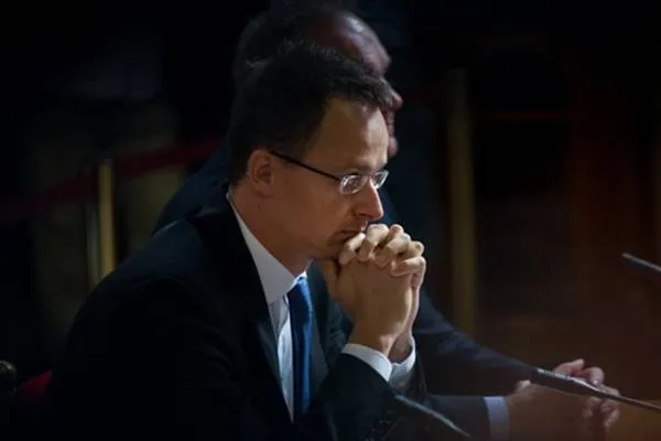 Szijjarto derbarê civîna Trump û Orban de gotûbêj kir