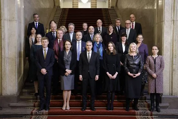 Българският премиер Гюров представи приоритетите на правителството пред посланиците