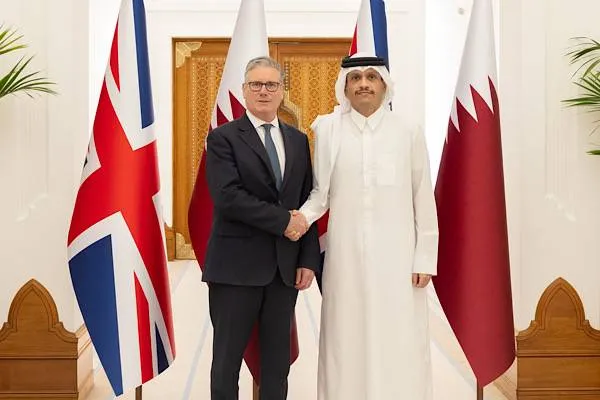 آل ثاني يلتقي برئيس وزراء المملكة المتحدة ستارمر
