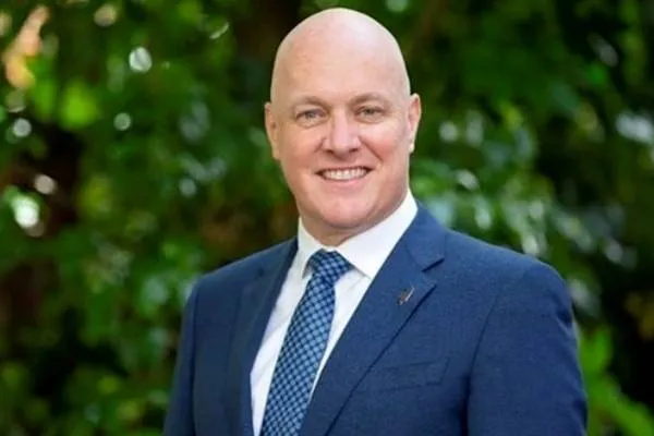 New Zealand Prime Minister Luxon thanks volunteers