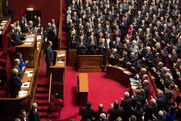 Französisches Parlament lehnt Haushaltsentwurf ab