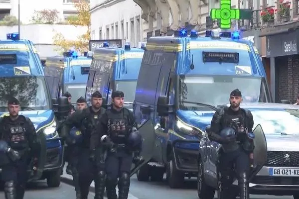 One thousand people detained during protests in France