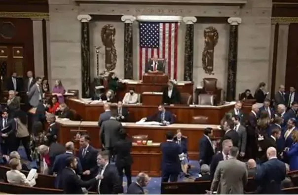 Trump riceve resistenza dal suo partito: i dazi doganali sul Canada sono stati respinti