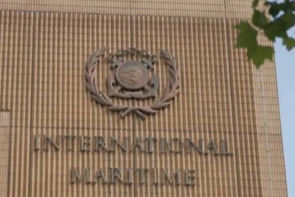 IMO: Liria e lundrimit në Ngushticën e Hormuzit është e padiskutueshme