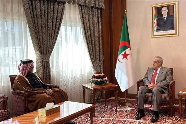 Algerian Prime Minister Larbaoui meets with Qatari Ambassador Al Naama in Algiers