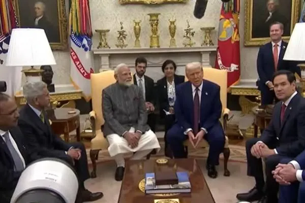 Trump spune că India a acceptat să înceteze achizițiile de petrol rusesc