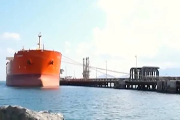 L’Arabia Saudita fornisce al Yemen un sostegno energetico da 150 milioni di dollari