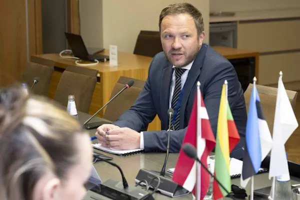 Tsahkna: I crimini della Russia in Ucraina non devono rimanere impuniti