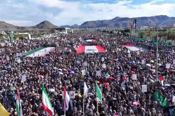 Li Yemenê xwepêşandanek ji bo piştgiriya Îran û Lubnanê