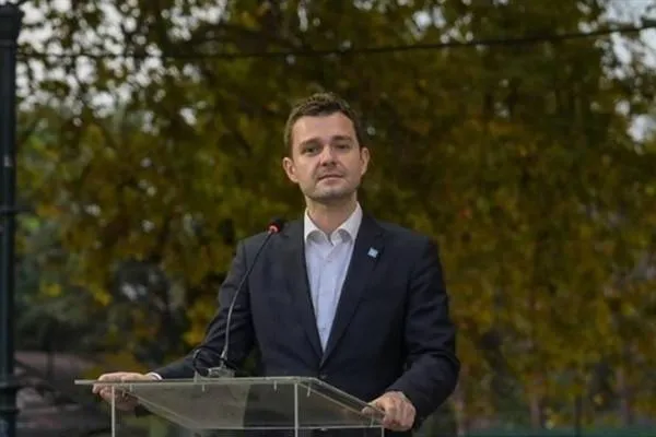 Mucunski held phone call with Saudi Foreign Minister Al Saud
