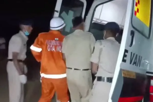 インドのナイトクラブ火災で25人が死亡