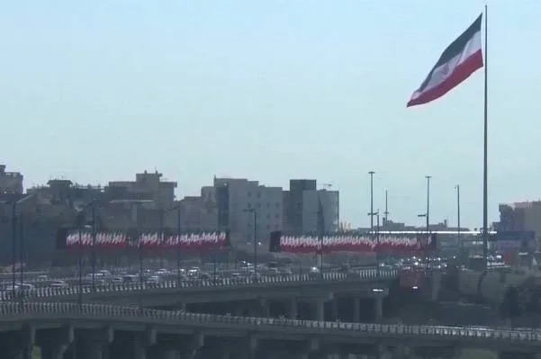 Pezeşkiyan: Her êriş li ser Xameneî wekî şerê giştî tê hesibandin