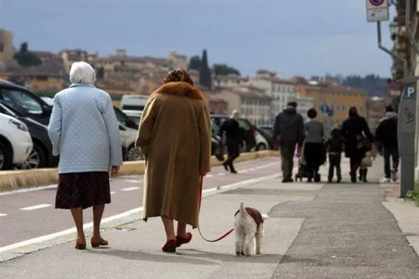 La esperanza de vida en la UE alcanzó un nivel récord de 81,4 años en 2023