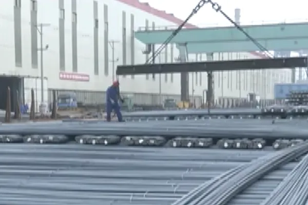 Steel contracts decline on Shanghai Futures Exchange
