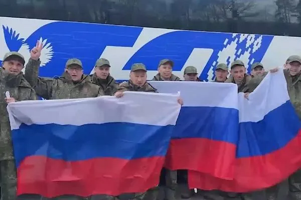 Russia and Ukraine exchange 193 prisoners each