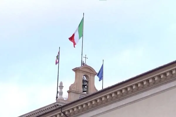 Tensioni al confine tra Spagna e Italia a causa della crisi migratoria