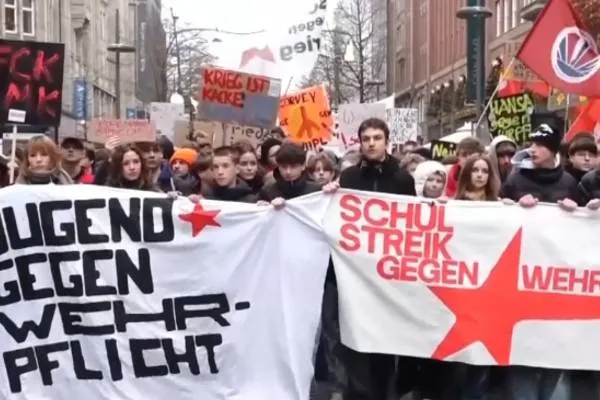 Thousands of young Germans protest plans to expand the military