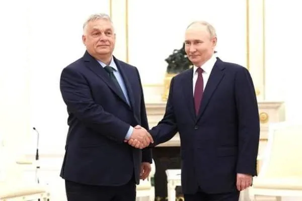 Serokwezîrê Macaristanê Viktor Orban dê di Moskva de bi Putin re civî bibê
