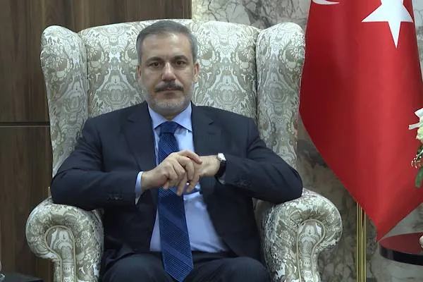 Minister Fidan held talks with Qatari Prime Minister Al-Thani