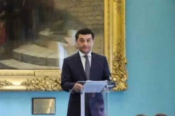 Ministê Derve yê Uzbekîstanê Saidov li Wang Yi re civî bû