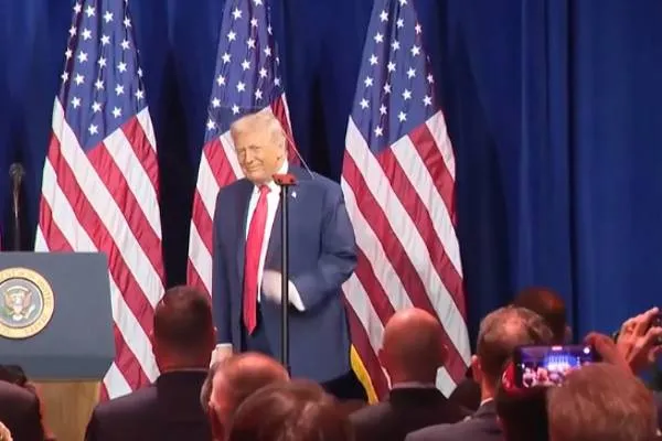 Amenințarea lui Trump: vor fi impuse tarife vamale țărilor care se opun planului privind Groenlanda