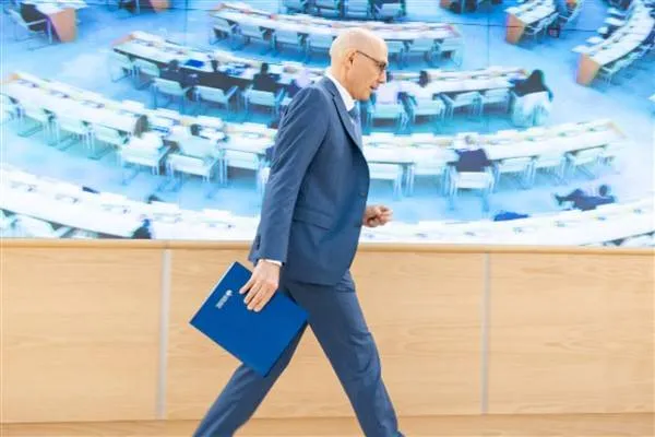 Komîserê Bilind a Mafên Mirovan Türk: Gihîştina dermanan mafê mirovan e