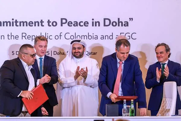 Di Qatarê de navbera Hikûmeta Kolombiyayê û komê EGC “Soznameya Aştîyê” hate nivîsandin