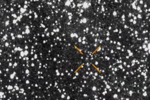 Dr. Loeb: 3I/ATLAS ha aumentato la sua luminosità mentre emetteva gas