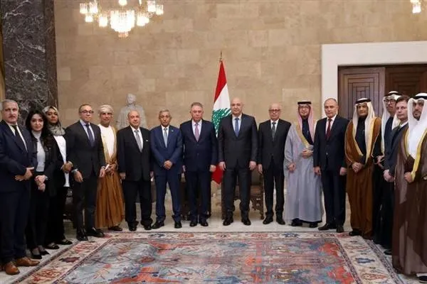 Lebanese President Aoun Meets with Arab Ambassadors