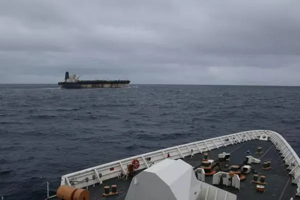 ترامپ دو شهروند روس را از نفتکش مارینرِ توقیف‌شده توسط آمریکا آزاد کرد