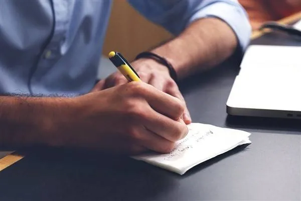 Dar li ser nûjenkirina limanên Karachi axivî