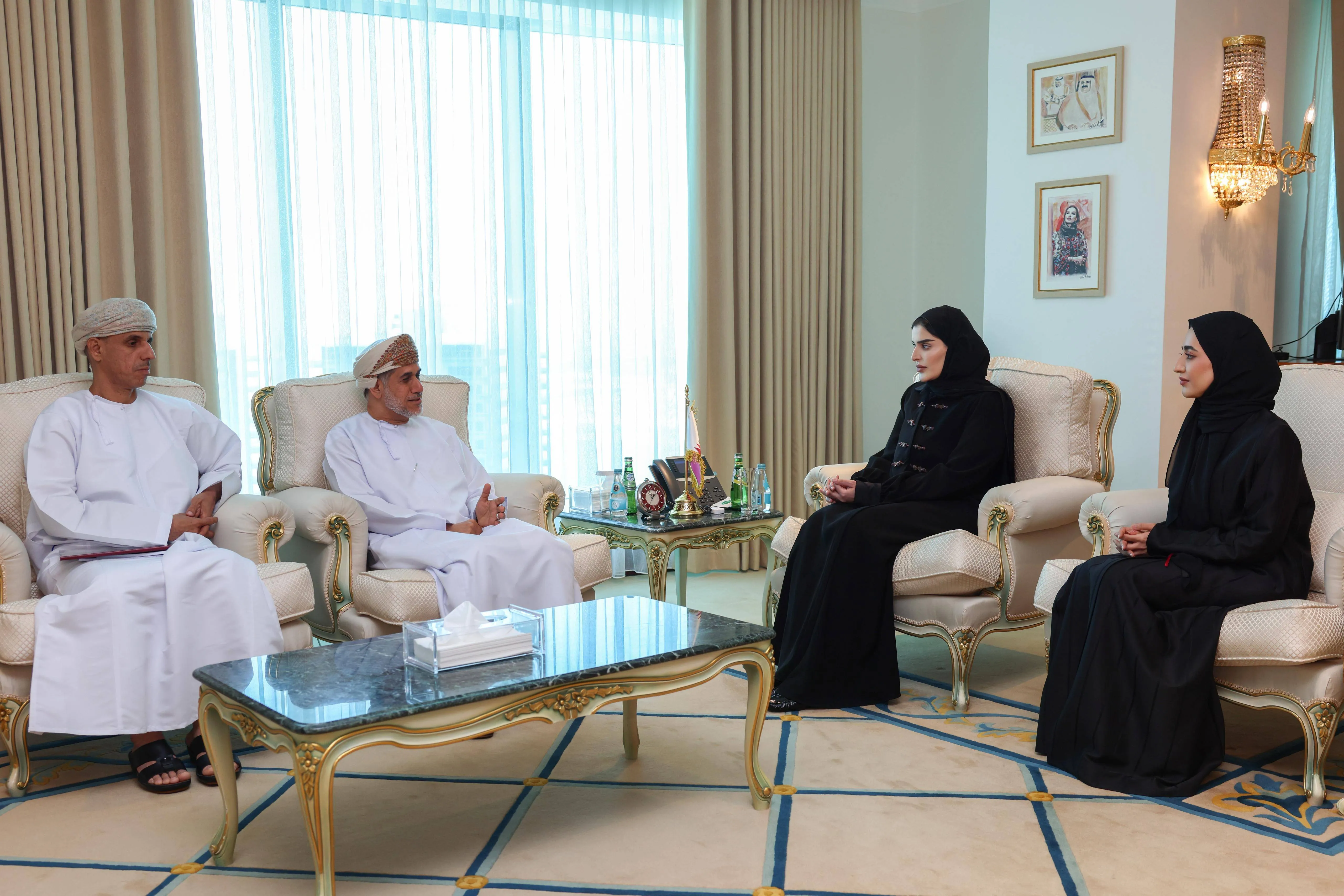 Al Misnad bi tîma neteweyî ya Omanê re civî