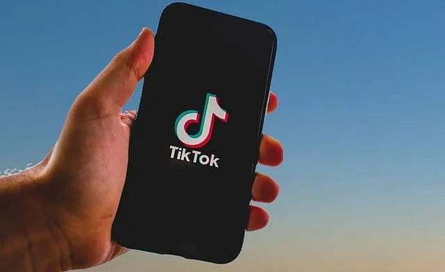 الولايات المتحدة تقاضي TikTok لعدم حماية الأطفال