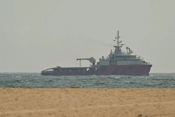 Tensions escalate in the Strait of Hormuz: Iran says it stopped four ships