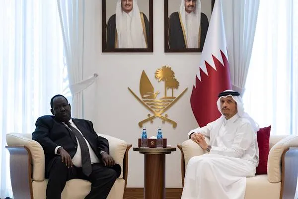 Al Thani receives South Sudanese President's Security Affairs Advisor Gatluak