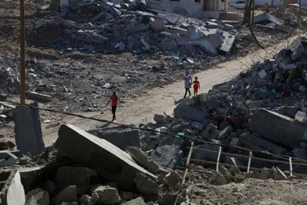 UNRWA: Di Gaza de zarok li dibistanê naçin, lê dîsa cihê ewlehî digerin