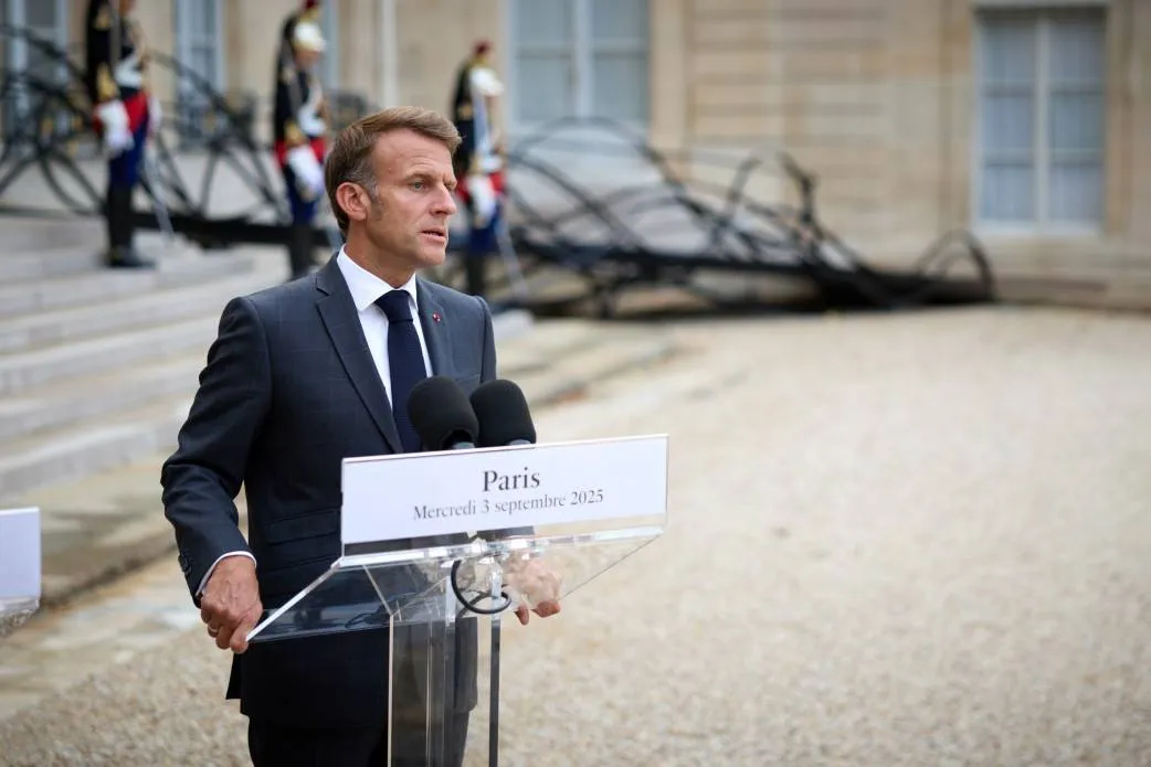 Macron: Wir werden weiterhin an der Seite des ukrainischen Volkes stehen, das sich mutig widersetzt