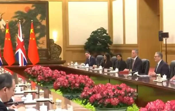 习近平：重塑英中关系对世界和平至关重要