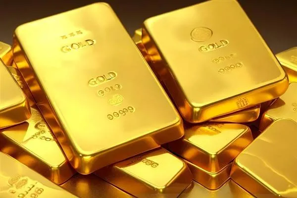 Цените на златото спаднаха, докато среброто се задържа близо до рекордни нива