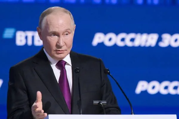 普京：西方国家正试图消除他们的竞争对手