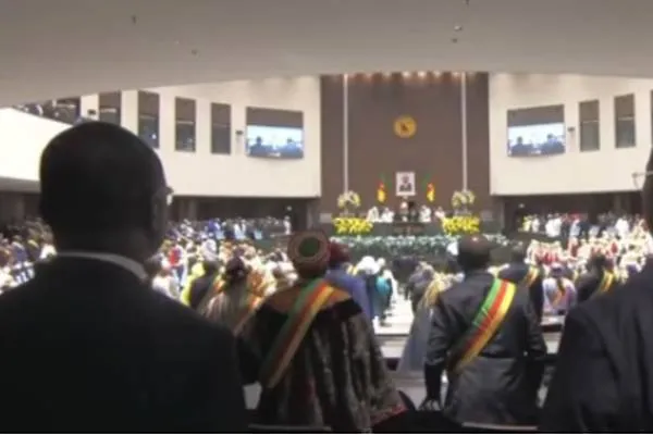 El presidente más anciano del mundo jura su octavo mandato en Camerún