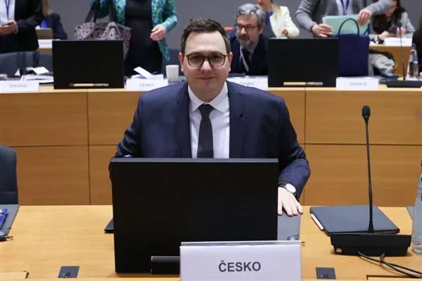 Lipavsky: Putin nikarî Ukraynaya li şerê dizê bikêşe