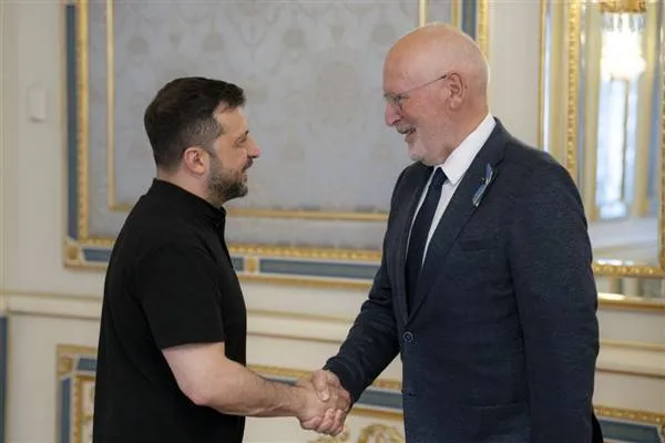 Zelenskî bi Serokê Hevbendiya Kesk-Kar a Holendayê Timmermans re civî