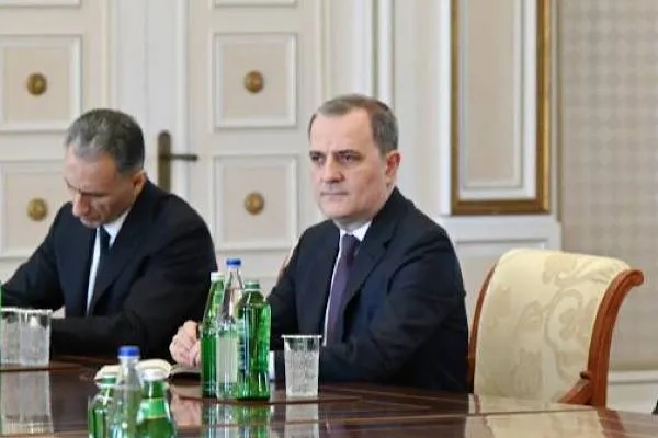 Bayramov ha incontrato il vice primo ministro del Regno hascemita di Giordania, Safadi