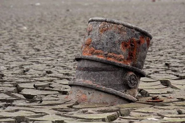 Изследване: Най-богатите държави, включително производители на петрол, също получават климатично финансиране