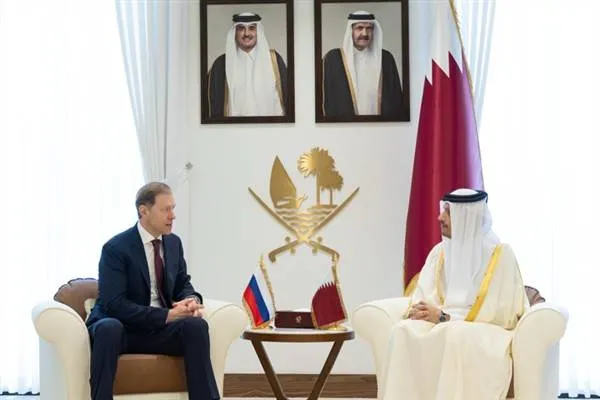 Qatar's Prime Minister Al Thani Meets with Russia's Deputy Prime Minister Manturov