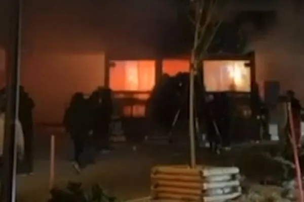 Polîs: Di agirê ku li bara navenda skiyê ya li Swîsreyê derket de 40 kes mirin