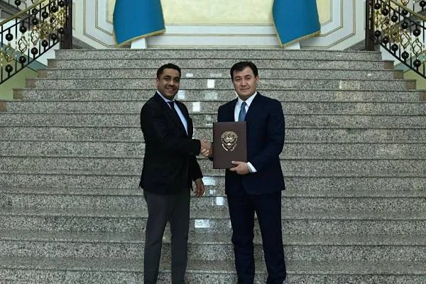 Il vice ministro degli Esteri del Kazakistan Bakayev ha incontrato Ghunaiman