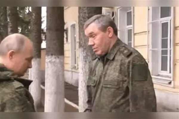 Putin proposes regime change in Ukraine